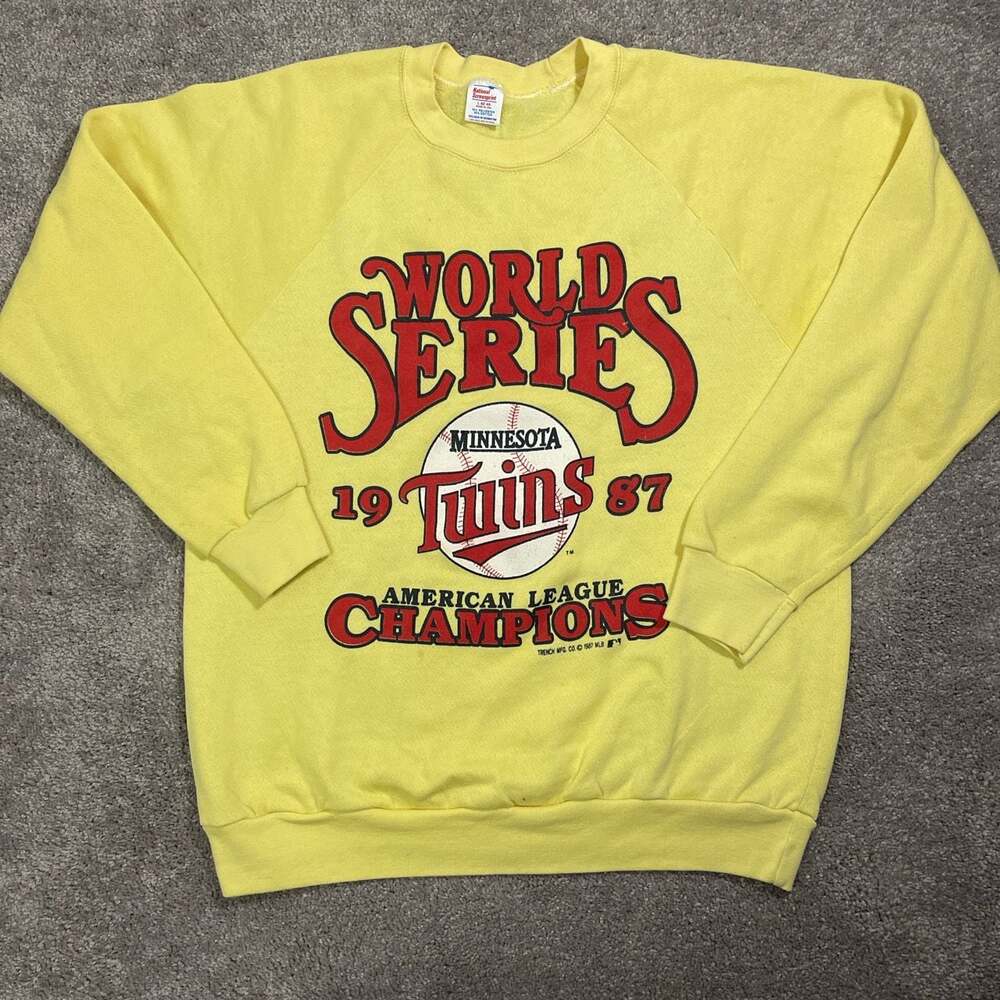 Vintage 1987 Minnesota Twins World Series  Champions Yellow Sweatshirt